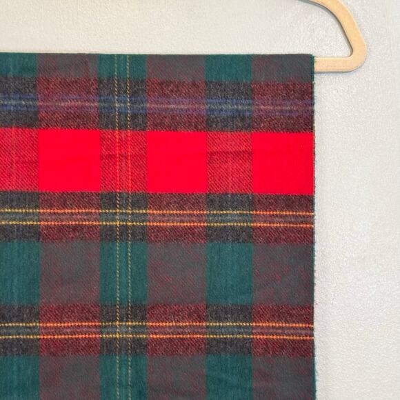 V Fraas Cashmink Plaid Tartan Neck Scarf Shawl Wrap 14X63 Fringed Cozy Winter - Picture 2 of 8